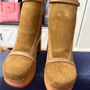 Swedish hasbeens Tan Suede boots